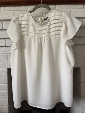 Versona White Ruffle Yoke Pleated Flutter Sleeve Blouse